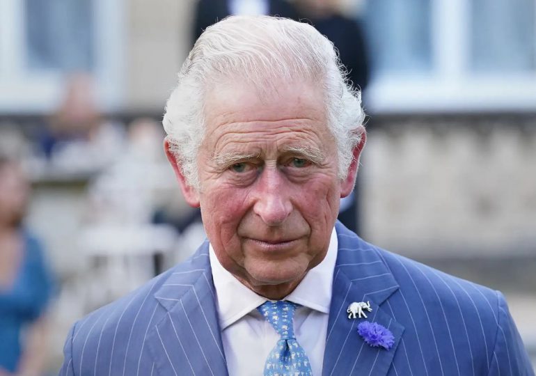 Un rey anciano y poco apreciado, todo un reto para la monarquía británica