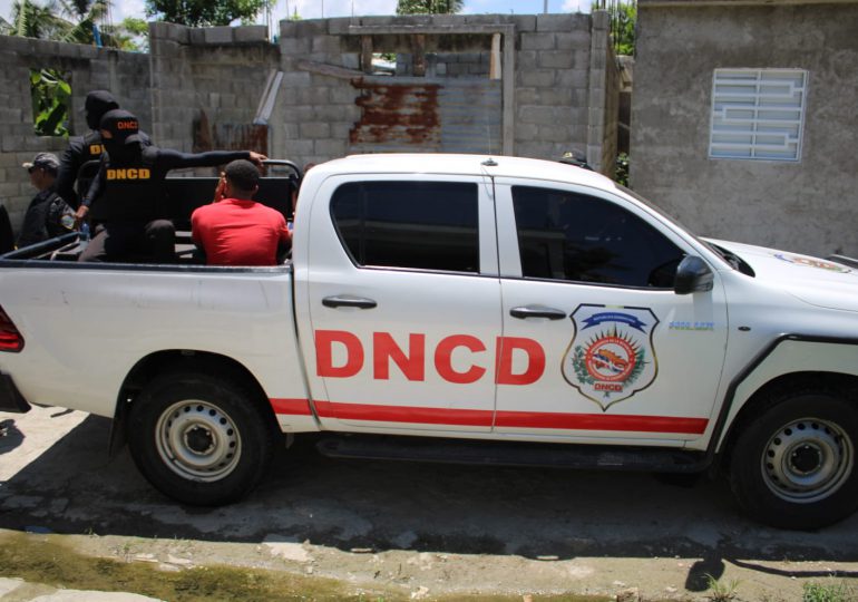 DNCD, policía y Ministerio Público desmantelan puntos de drogas en Nagua