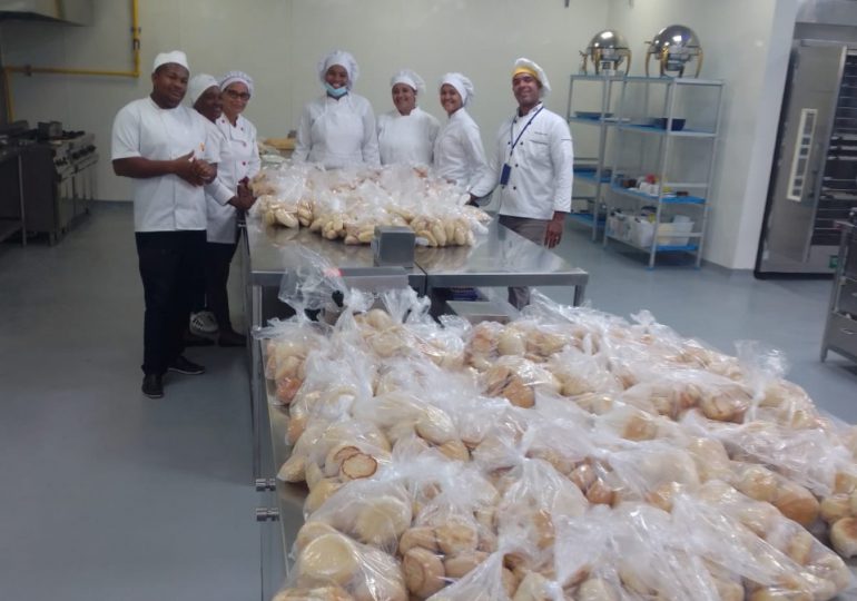 Infotep aumenta producción de pan para afectados por Fiona