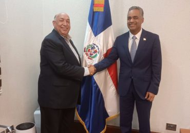 CONACERD se reúne con el ministro de la Presidencia en el Palacio Nacional