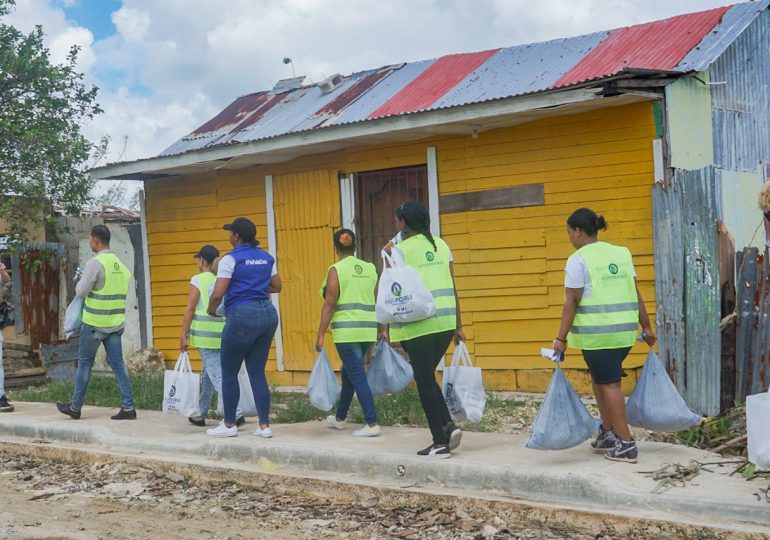 País Posible distribuye ayuda a afectados por huracán Fiona en La Altagracia