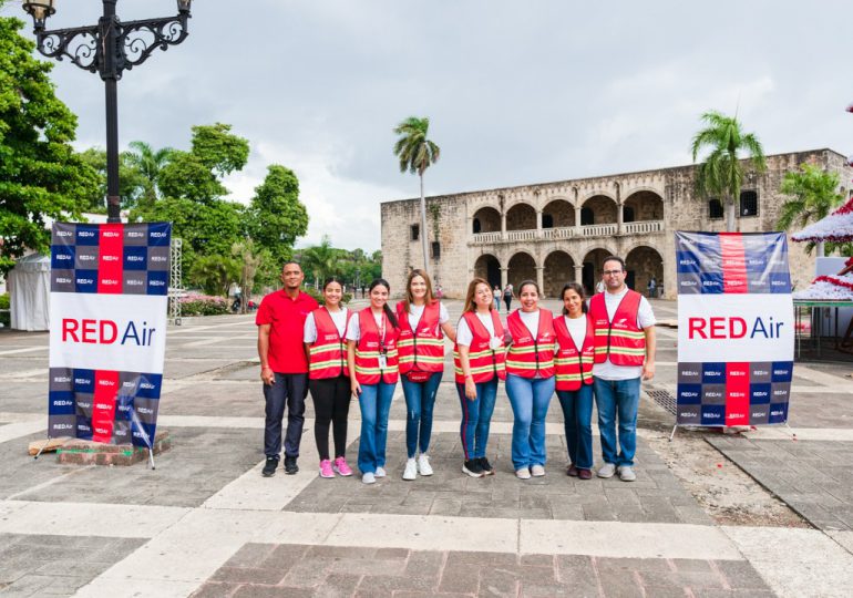 Fundación RED Air traslada en "Vuelo de Esperanza" a familiares de paciente que recibirá tratamiento en Miami