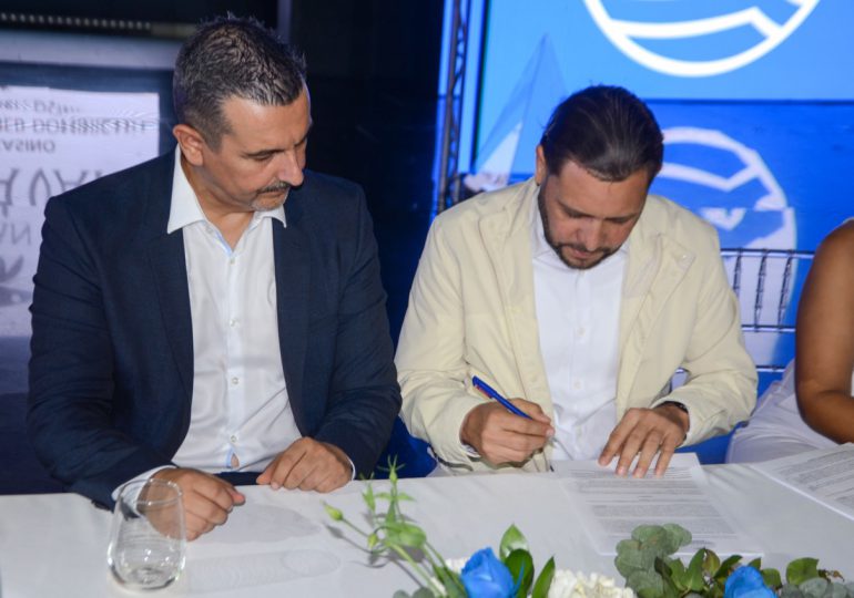 IDARD y Lopesan Costa Bávaro Resorts & Spa firman acuerdo de conservación de costas