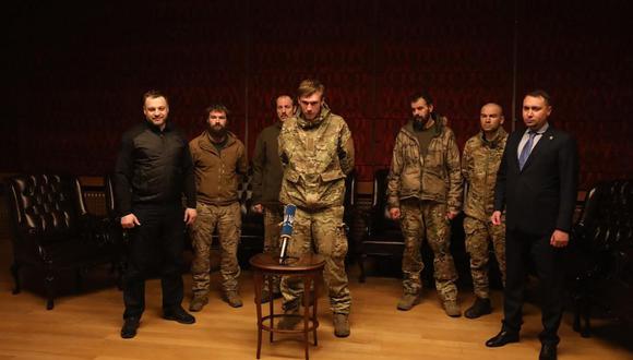 Ucrania anuncia liberación de 215 prisioneros de guerra en intercambio con Rusia