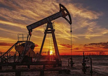 El petróleo cae por el miedo a la recesión
