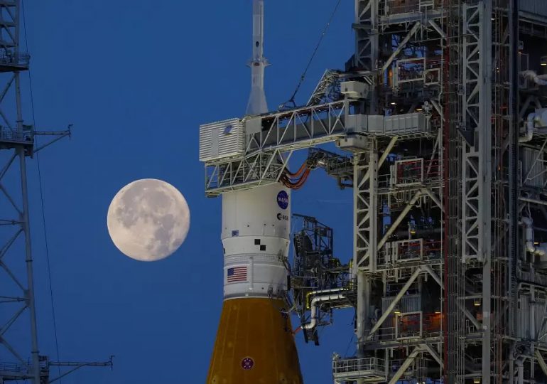 La NASA volverá a tratar de lanzar su megacohete hacia la Luna en noviembre