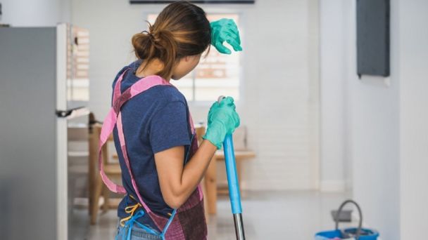 Alianza País respalda regularización de empleadas domésticas; llama al Gobierno a asumir seguro de salud