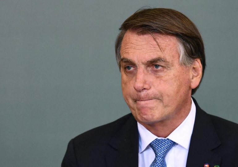 Bolsonaro "lamenta" atentado contra vicepresidenta argentina