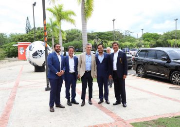 Mauricio Macri, expresidente de Argentina y Boca Juniors visitó Cibao FC