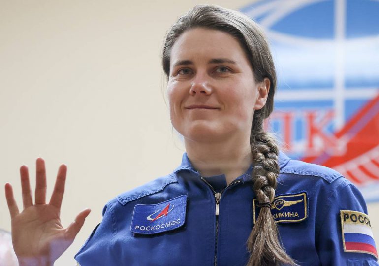 EEUU lleva a cosmonauta rusa a la ISS pese a tensiones por guerra de Ucrania