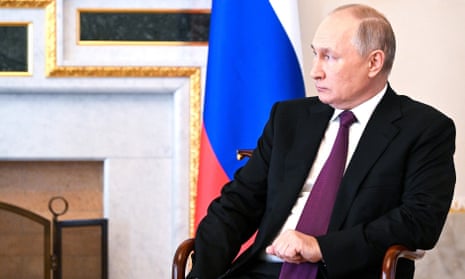 Un Putin desafiante asegura que Rusia está haciéndolo "todo bien" en Ucrania