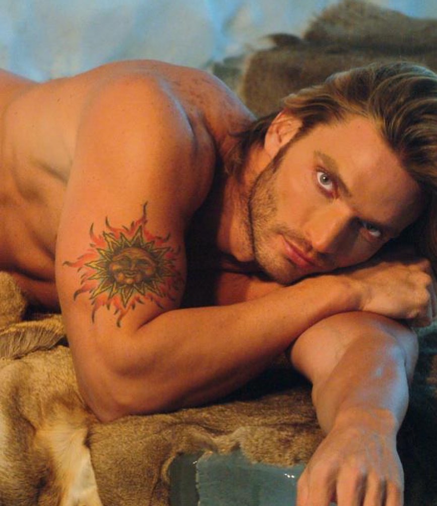 Jueves de TBT: Julian Gil comparte sugerentes fotos al desnudo | RC Noticias