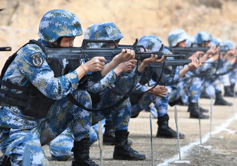 Infantes de marina de China se entrenan en condiciones extremas