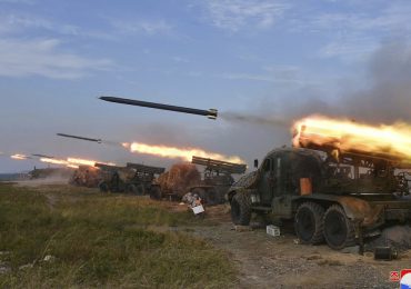 Corea del Norte lanza 170 disparos de artillería en la zona de amortiguamiento, denuncia Seúl