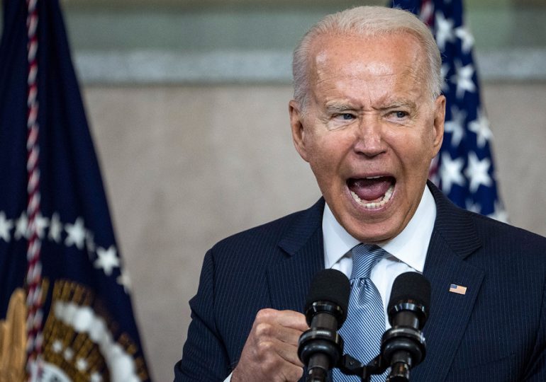 La aprobación de Biden cae al 40 % a menos de dos semanas de las elecciones de medio mandato