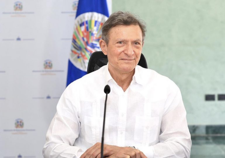 Roberto Álvarez llevará agenda del país a la Asamblea General de la OEA
