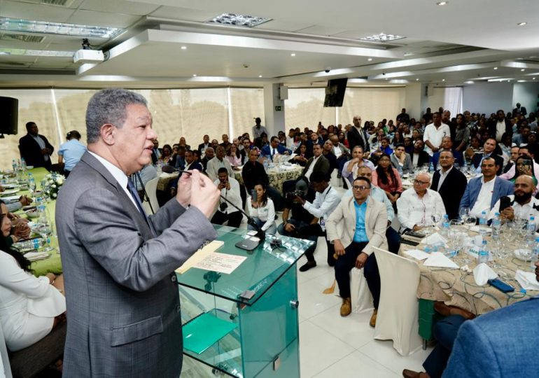 Leonel Fernández: "promoveremos la innovación y el emprendedurismo en Santo Domingo Este"