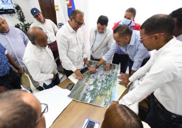 MOPC anuncia inversión de 190 millones de pesos en aceras y contenes en La Romana