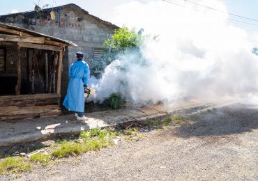 Barrick Pueblo Viejo apoya jornada para prevención del dengue en Sánchez Ramírez