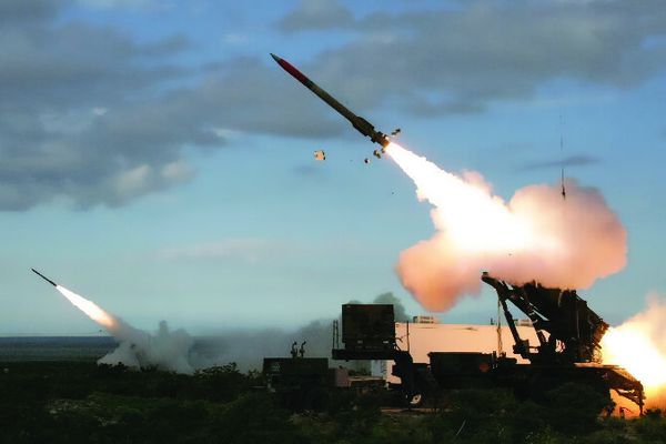 Corea del Norte dispara dos nuevos misiles en "represalia" por ejercicios de EEUU y Corea del Sur