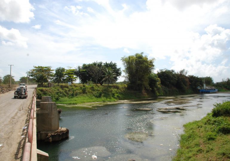 Procuraduría de Medio Ambiente detiene operaciones de depredación en ríos de San Cristóbal y entornos