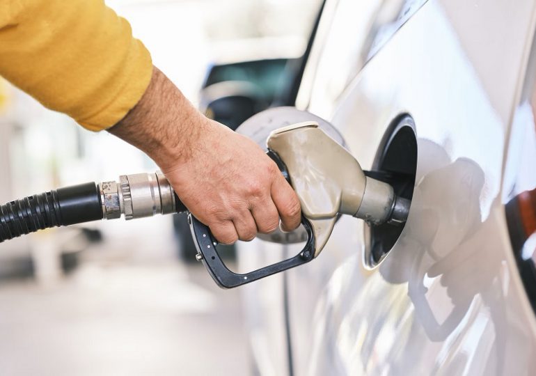 Combustibles continúan congelados esta semana con subsidio del Gobierno
