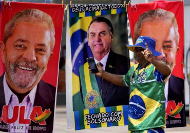 Colores y gestos con las manos: los símbolos de la campaña presidencial en Brasil