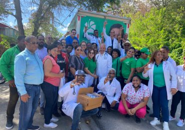 42 médicos de Fuerza del Pueblo realizan jornada de salud en Punta Balandra de Samaná