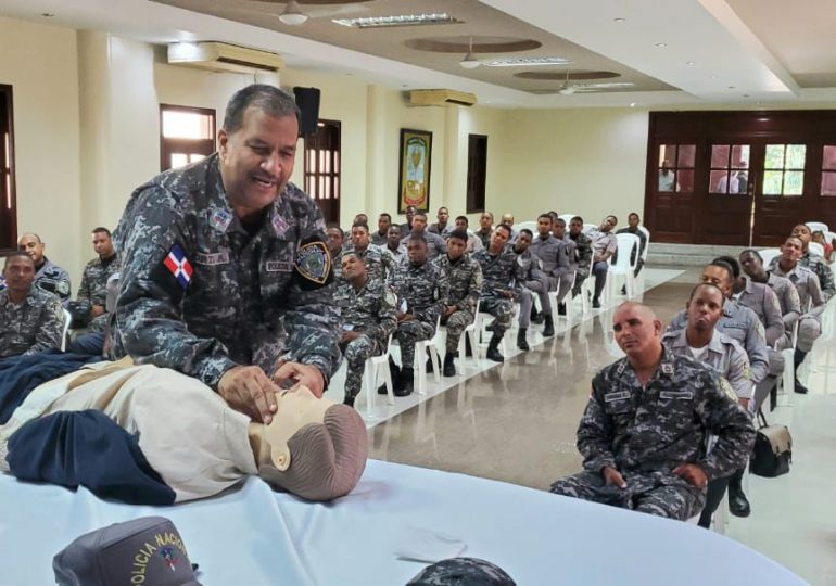 Policía Nacional instruye a sus miembros sobre primeros auxilios