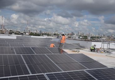 Senado pone en funcionamiento más de 700 paneles solares en la institución