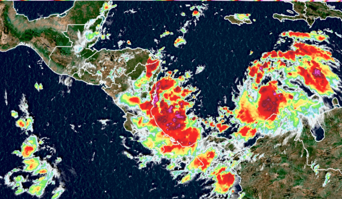 Centroamérica se prepara ante amenaza de ciclón tropical Julia