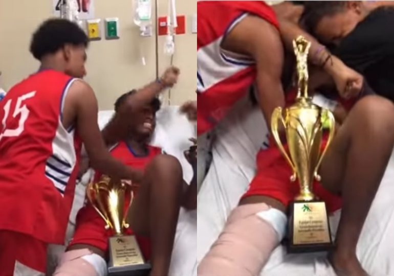 VIDEO | Equipo de baloncesto visita a compañero que no pudo participar en torneo