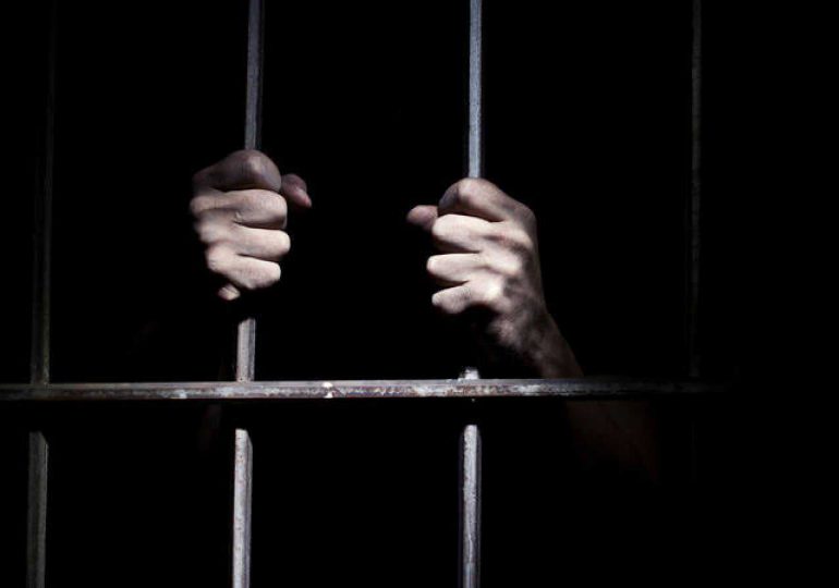 Dictan prisión preventiva contra hombre que intentó sustraer evidencias en caso de la muerte de su pareja