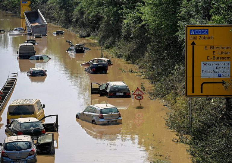 Australia pide evacuación de miles de personas por inundaciones