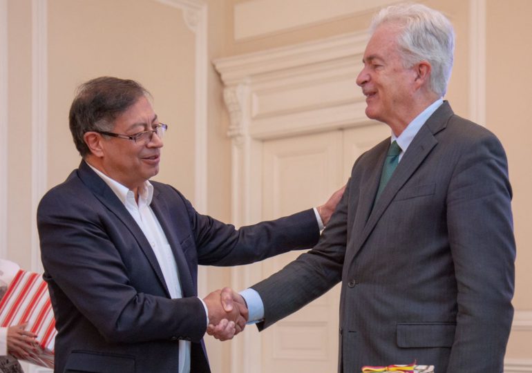 Presidente Petro se reúne en Colombia con jefe de la CIA, su antiguo "enemigo"