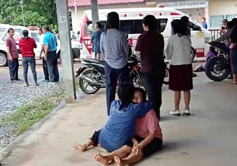 Expolicía ataca guardería en Tailandia y mata a 35 personas incluidos 22 niños