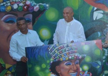 Alcalde Abel Martínez lamenta muerte del folclorista Víctor Erarte, ícono del carnaval santiaguero