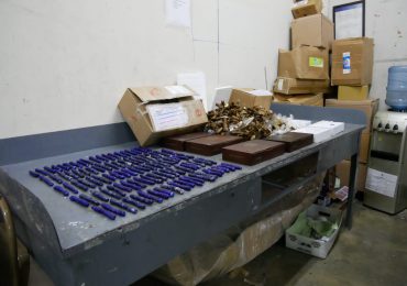Decomisan 99 envolturas de cocaína camufladas en cigarros que sería enviados a EEUU