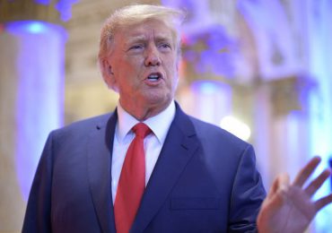 Trump presenta demanda contra citación del comité sobre el asalto al Capitolio de EEUU