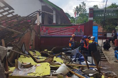 Más de 160 muertos y cientos de heridos en un terremoto en Indonesia