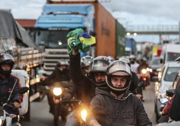 Crecen los bloqueos de rutas por todo Brasil mientras Bolsonaro sigue en silencio