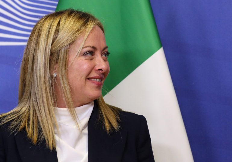 Nueva primera ministra de Italia mantiene sus primeros contactos con dirigentes de la UE
