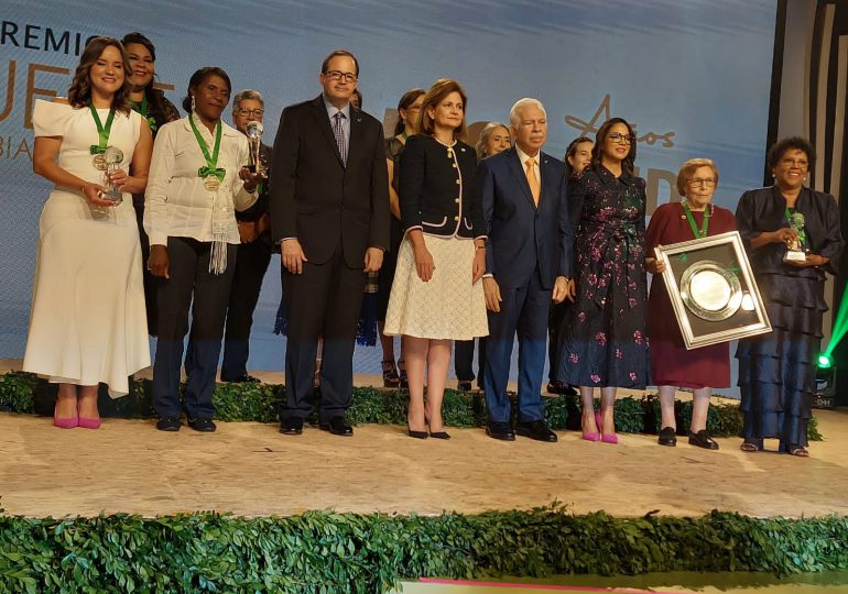 Banco BHD entrega el Premio Mujeres que Cambian el Mundo