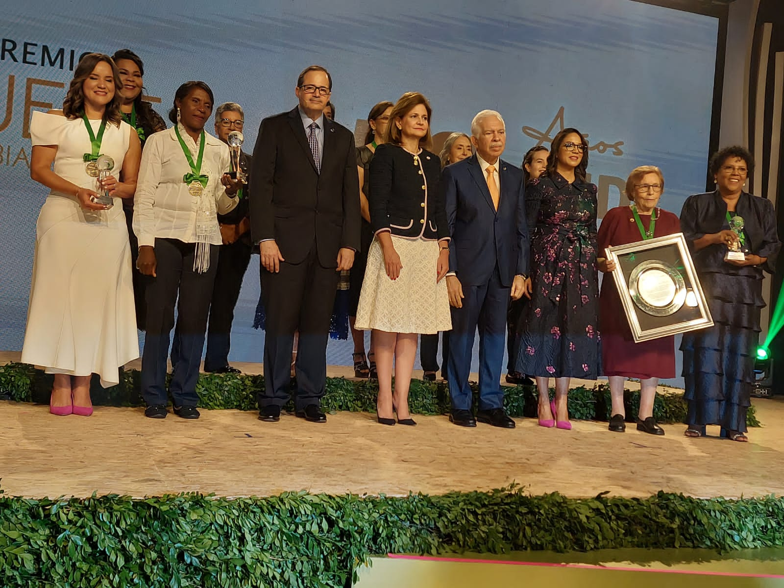 Banco BHD Entrega El Premio Mujeres Que Cambian El Mundo | RC Noticias