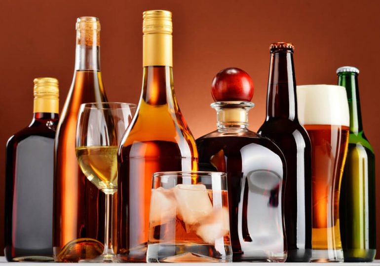 Interior y Policía prohíbe venta de bebidas alcohólicas después de media noche en Santo Domingo