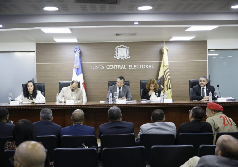 Pleno de la JCE celebra audiencia pública sobre Unidad Administrativa Sancionadora Electoral