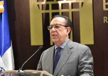 CMCA elige al gobernador Valdez Albizu presidente regional del organismo