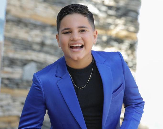 Robert Guzmán, el niño de 11 años que pretende llenar el Gran Teatro del Cibao