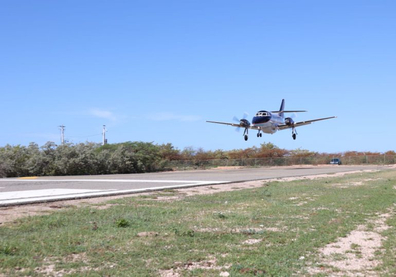 Pedernales recibe el primer vuelo doméstico desde La Isabela-El Higüero a Cabo Rojo