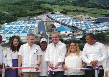 Neney Cabrera anuncia gobierno construirá 5 mil casas ecológicas en provincias fronterizas
